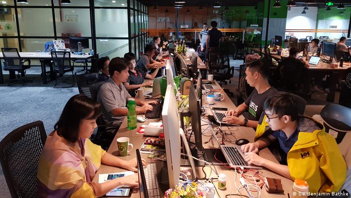 HOT !!! Việt Nam lại trở thành tâm điểm chú ý sau động thái của Apple